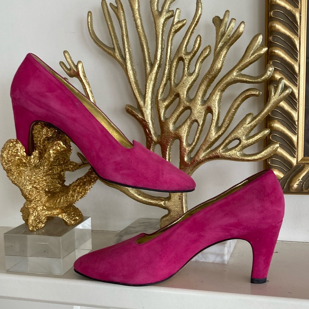 Vintage Escada Pump